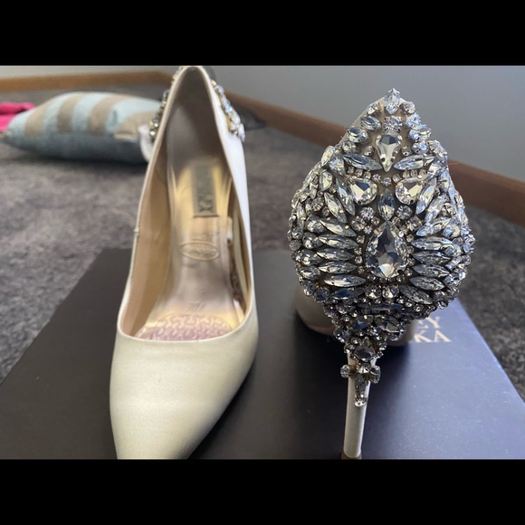 Badgley Mischka Heels ! - Picture 6 of 6